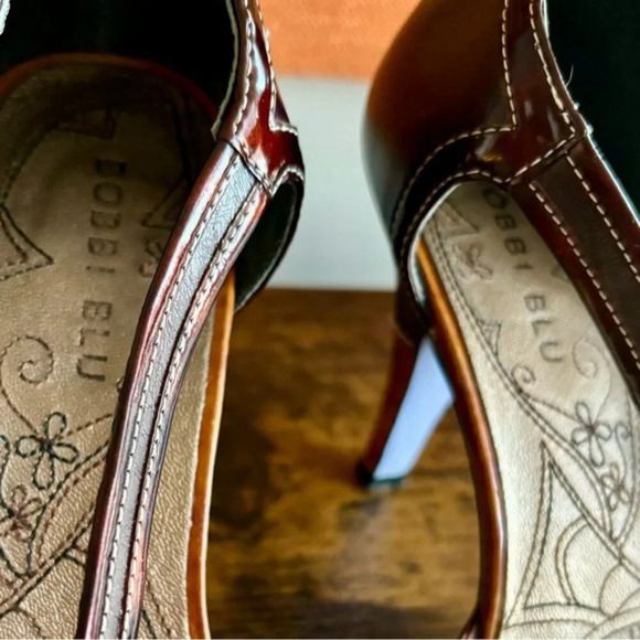 Bobbi Blu| Open Toe Leather Two-Tone Retro Mary Jane Style Heels Size 9 - Picture 6 of 8